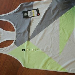 NWT under armour tank